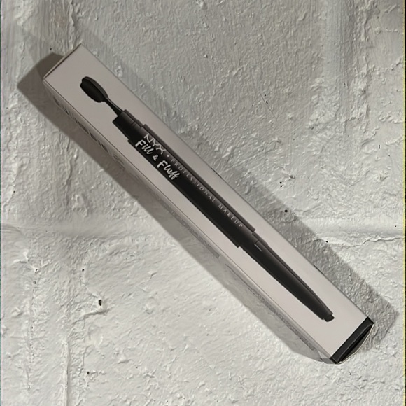 NYX Professional Makeup Fill & Fluff Eyebrow Pencil Pomade - Picture 4 of 7